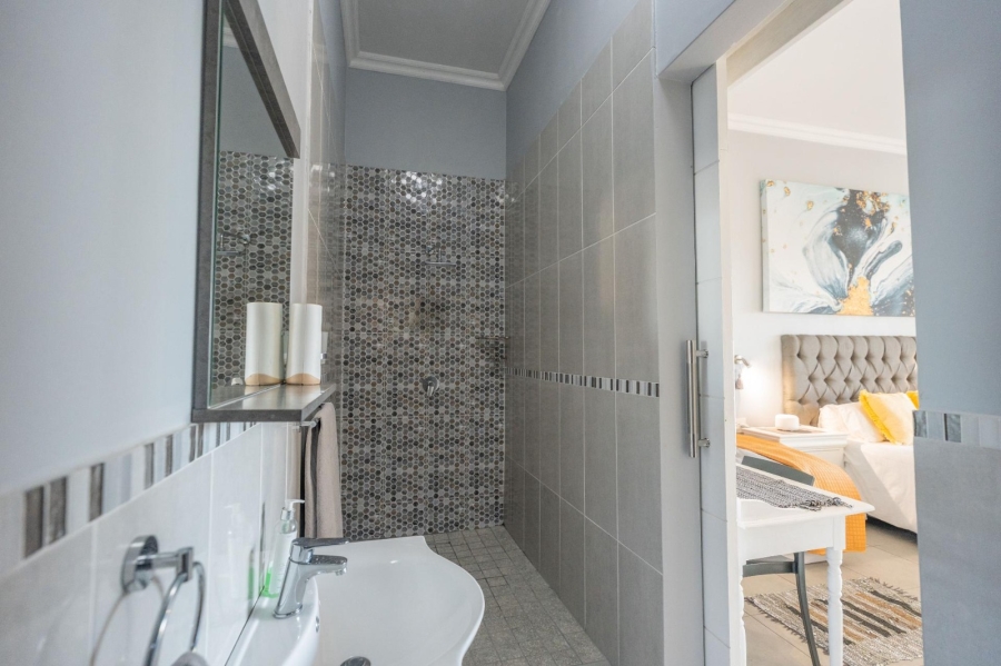 4 Bedroom Property for Sale in Cannon Rocks Eastern Cape